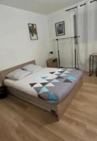Privee Dans Un Partage A Sejour Courte Duree شقة *